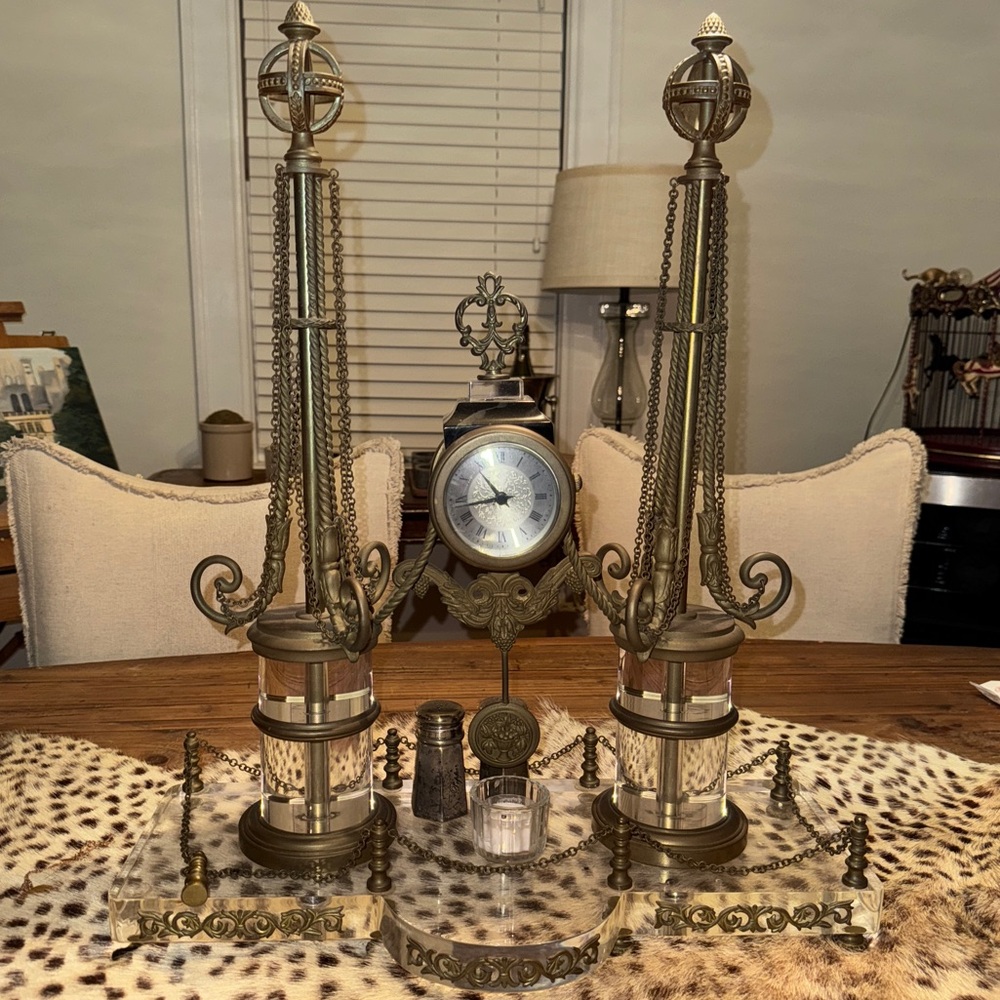 Antique Decorative French Clock